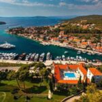 boat-excursion-split-maslinica-solta